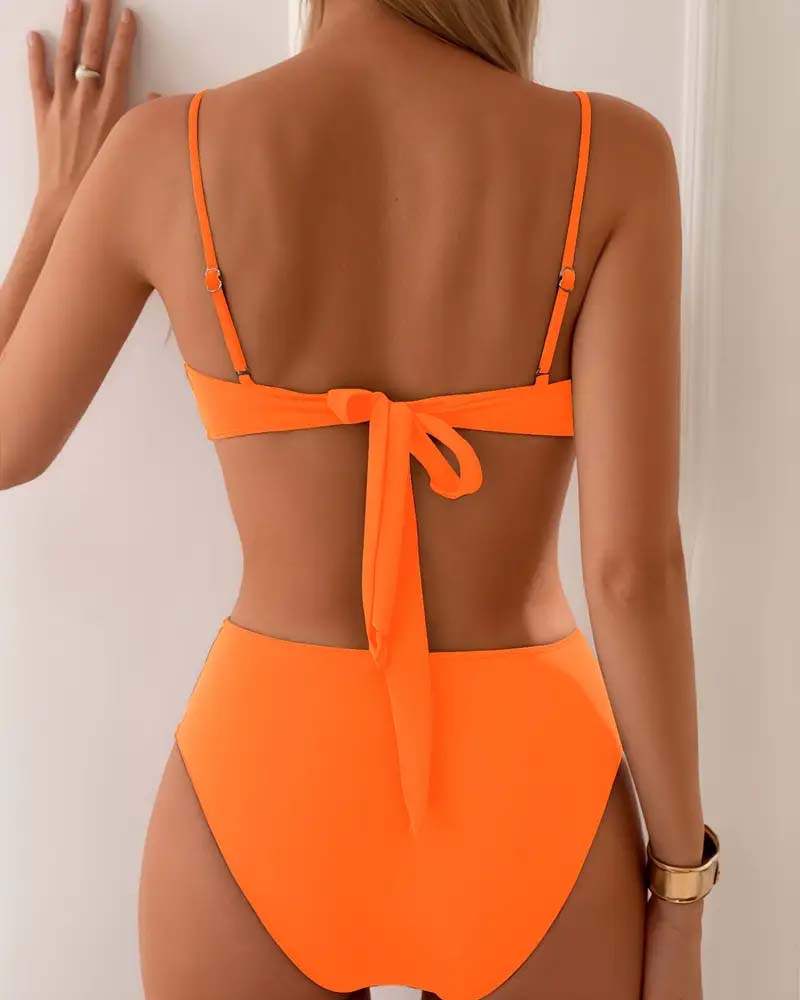 Bikini de dos piezas sexy y a la moda
