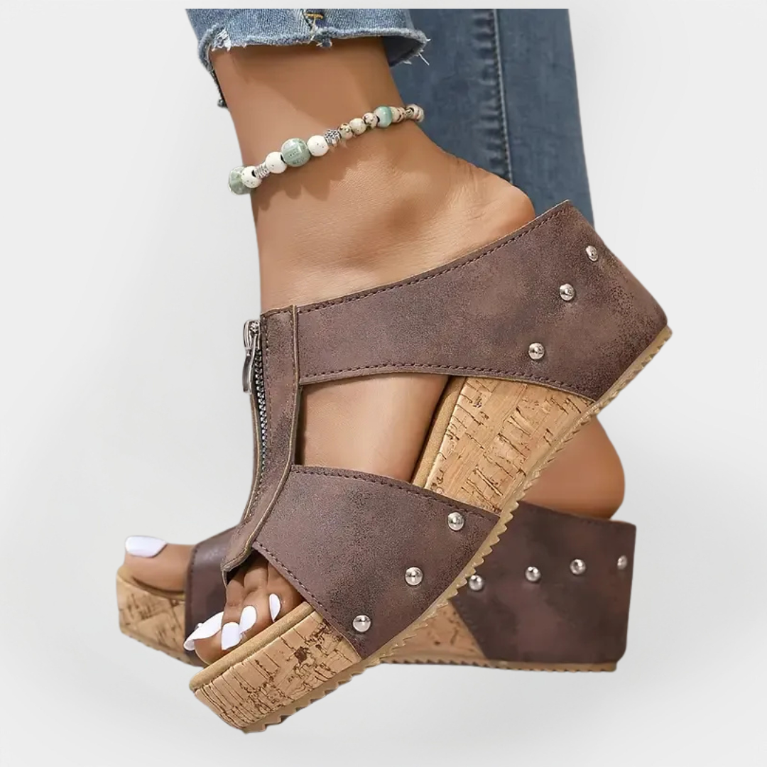 Sandalias cómodas con tacón y cierre