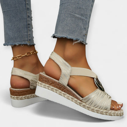 Sandalias romanas con trenzado