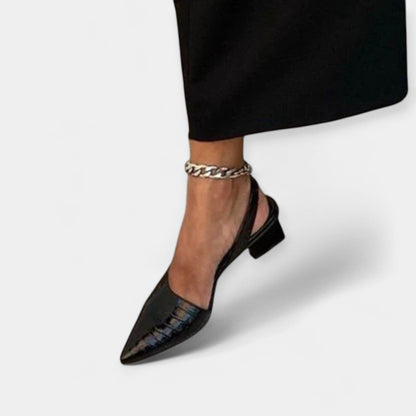 Zapatos con detalles lujosos