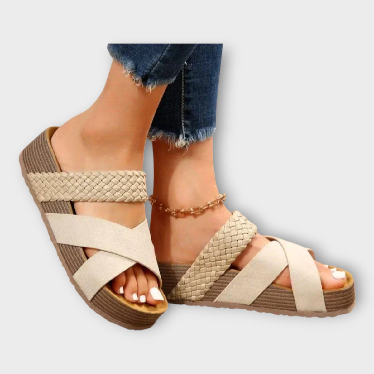 Plataformas con Detalles Trenzados y Tiras Anchas