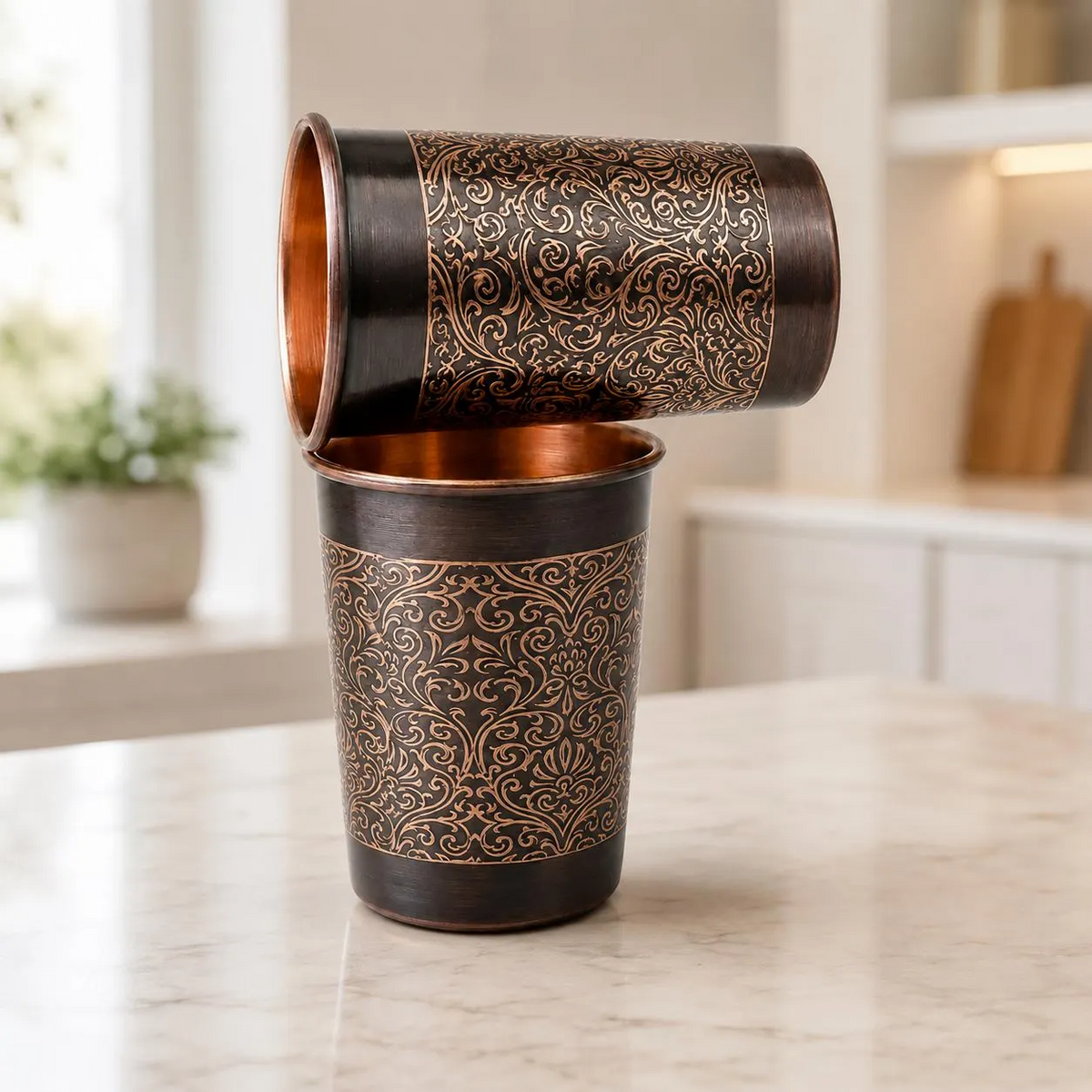 Juego de 2 vasos de cobre con motivo floral